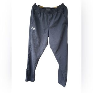 Under Armour Size XL Men’s Black/Gray Athletic Pants logo